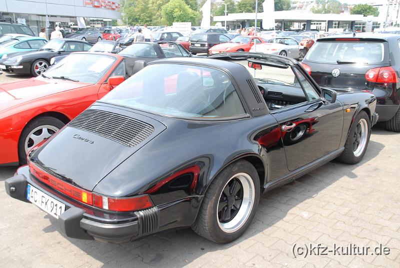 Porsche Zentrum Aachen 8814.JPG